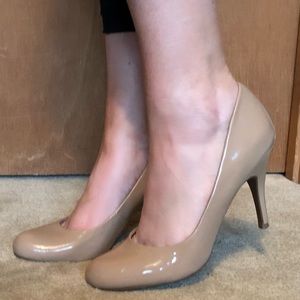 Mossimo nude heels
